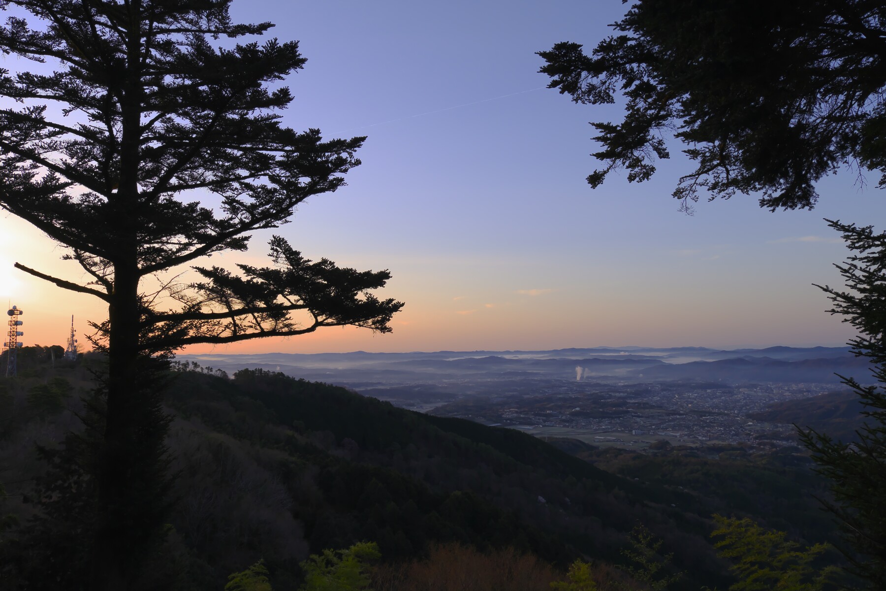 萬福寺（岡山県）から眺める朝焼けの作例写真