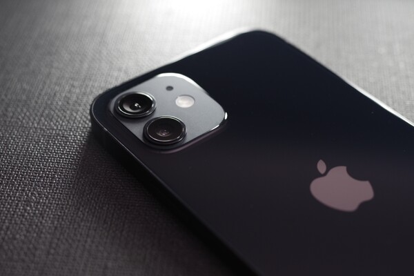 iPhone 12 のデュアルカメラの作例写真